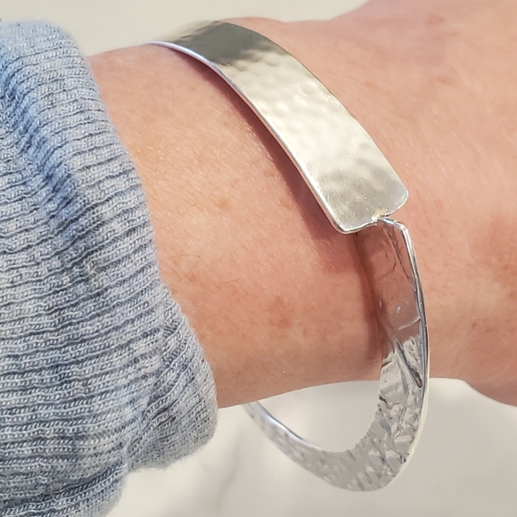 Silpada Rattlesnake Bangle - Picture 3 of 12